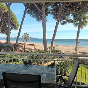 https://primera-linea-de-mar-en-cambrils.catalonia-hotels.com